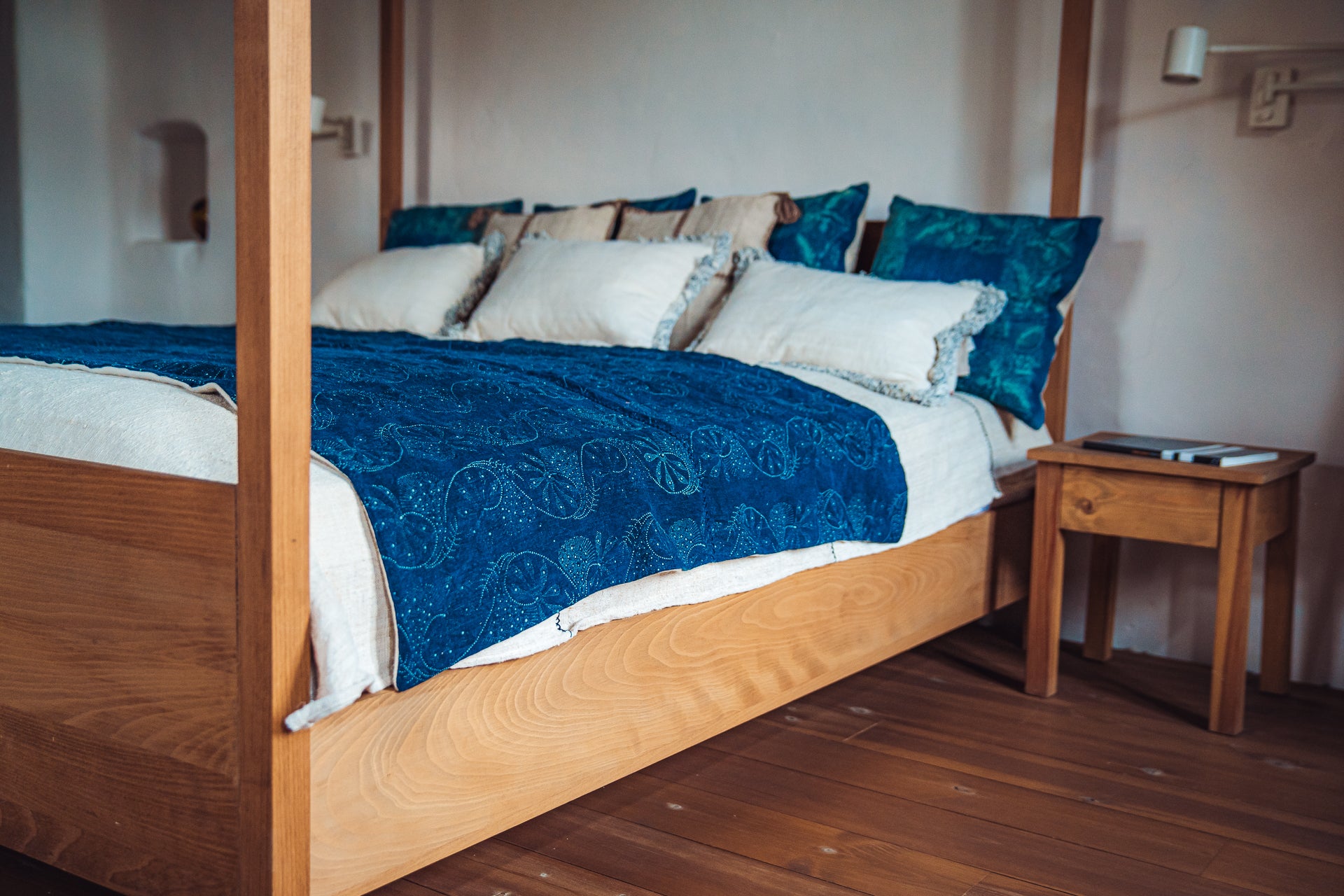Blanket: Organic antique hemp with indigo pattern - BL106