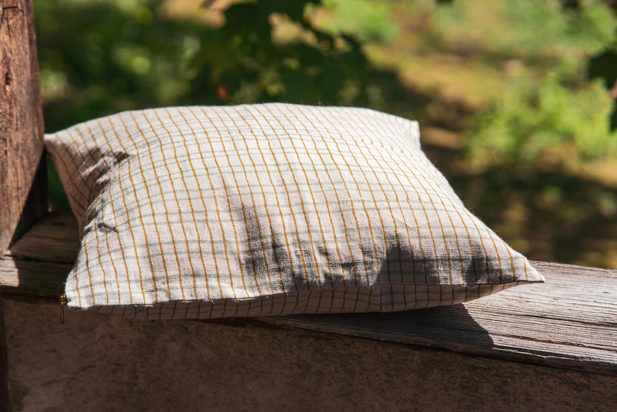 Pillow: Hand printed linen - P439