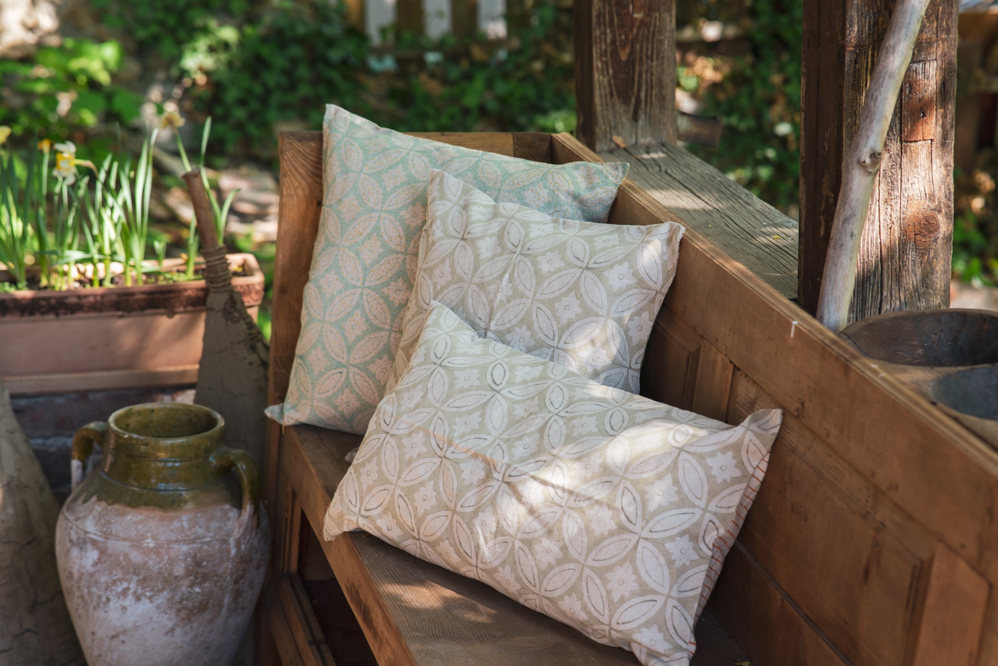 Pillow: Hand printed linen - P448