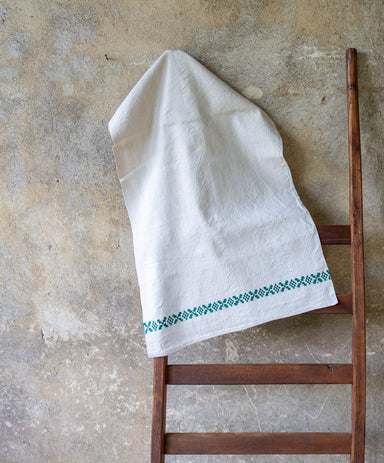 Towel: Handwoven antique Hungarian hemp - T094