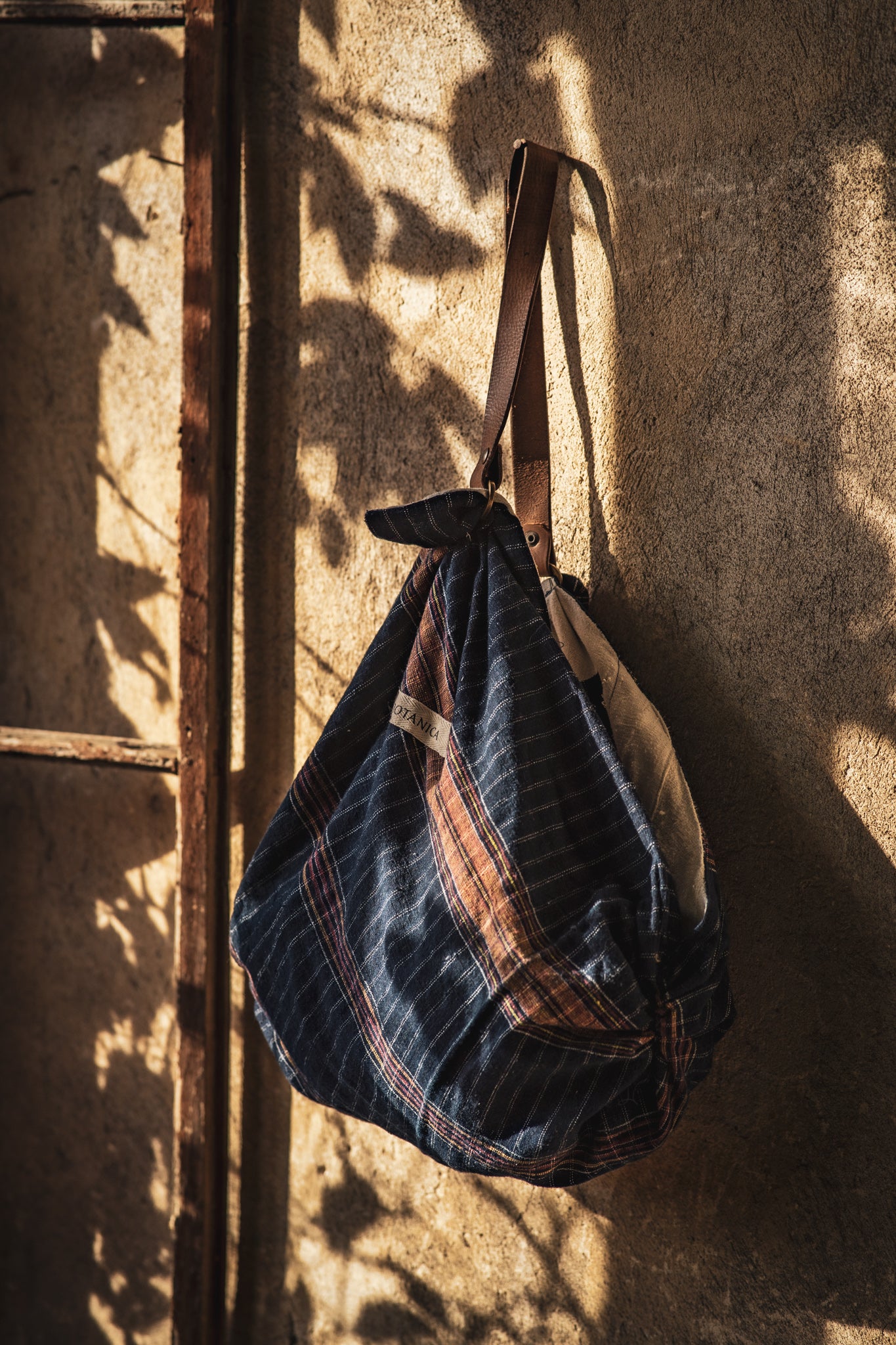 Bag: Handwoven antique cotton from Bulgaria, recycled leather belt - BG145