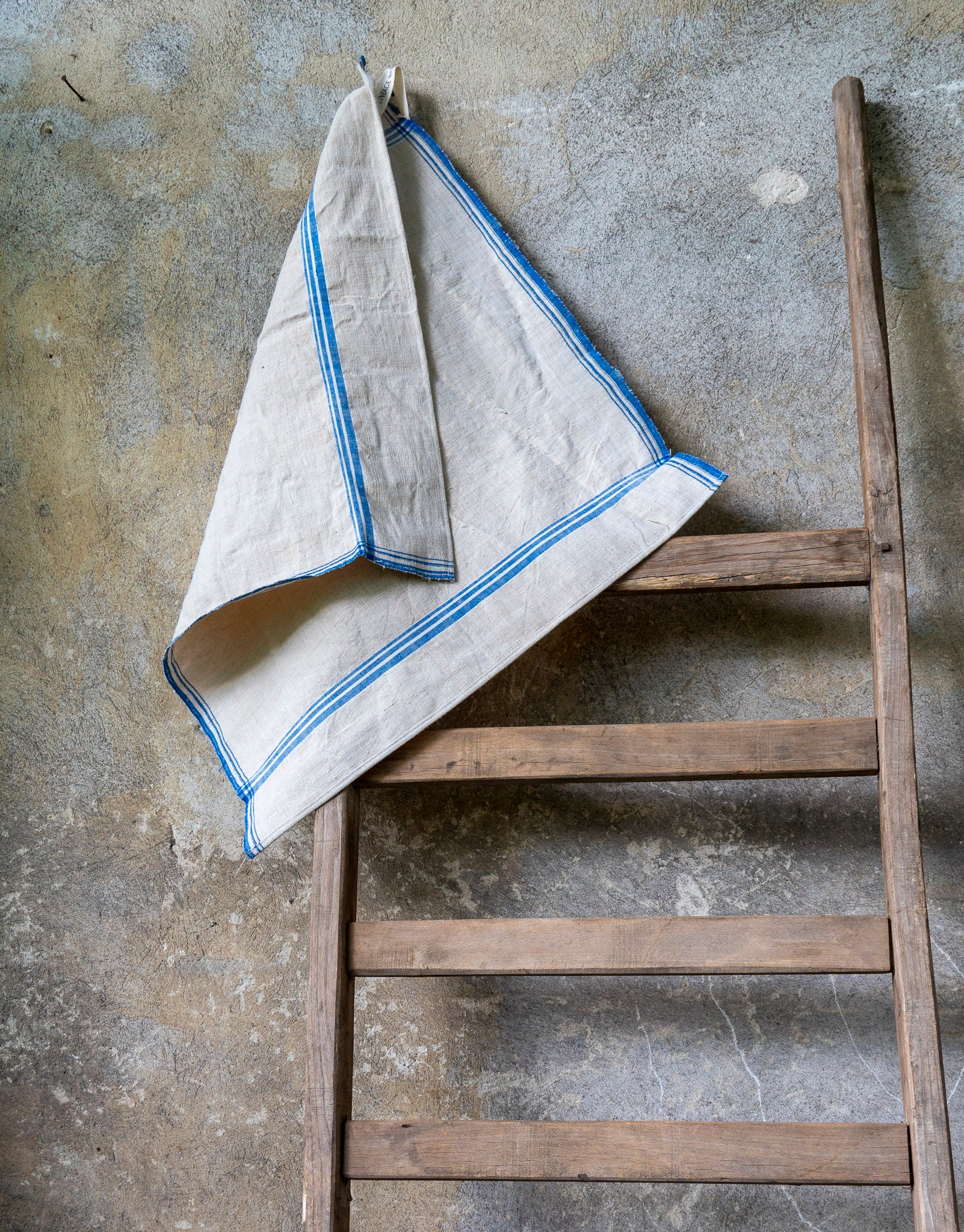 Towel: Handwoven antique Hungarian hemp - T74