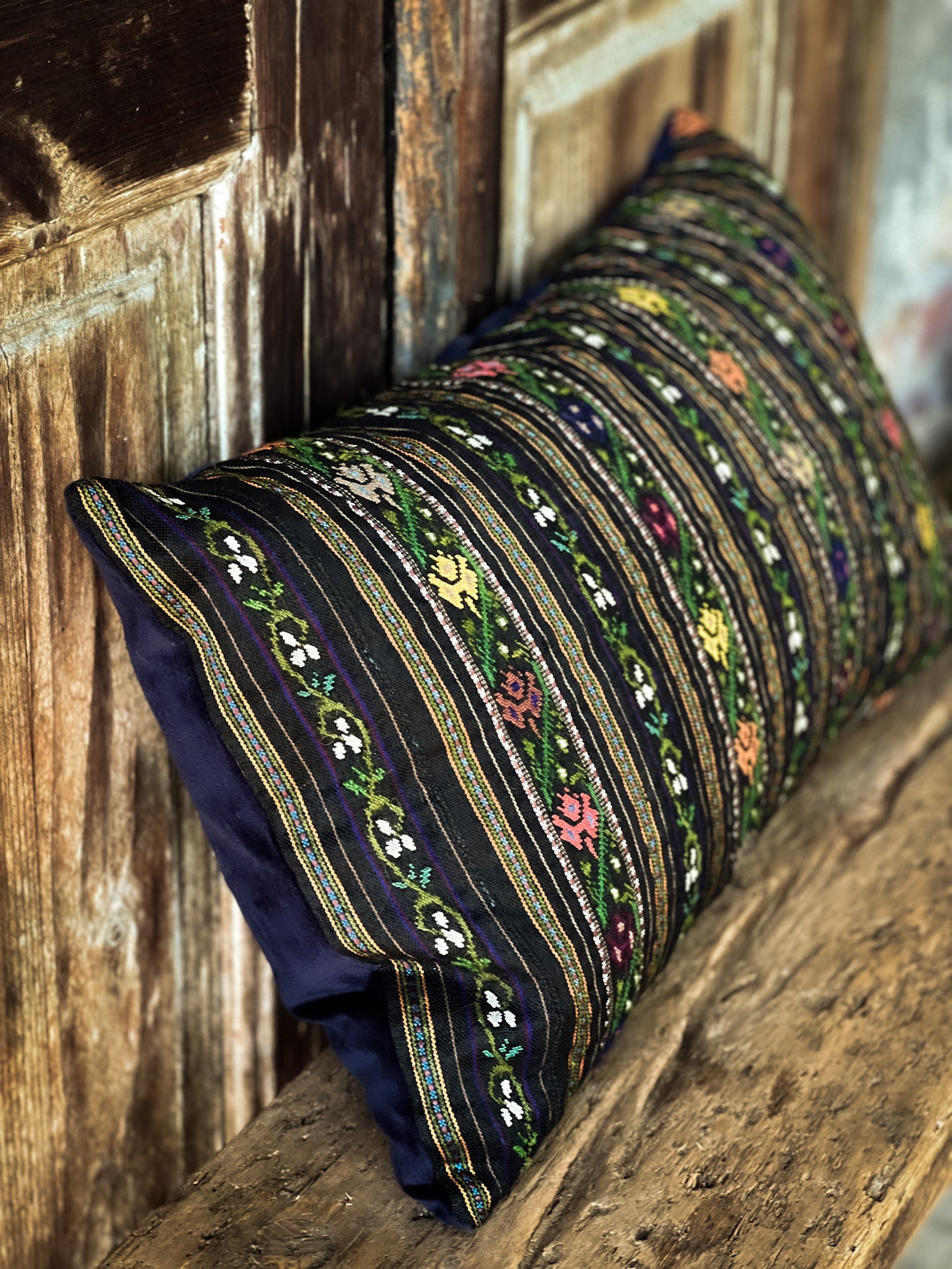 Pillow: Artifact textile, handwoven in Romania - P458