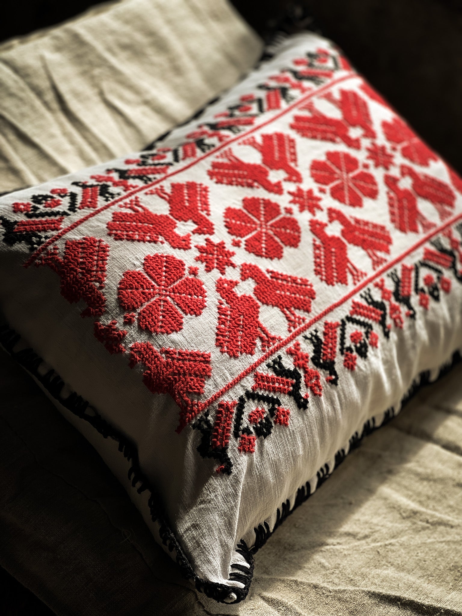 Pillow: Embroidered handwoven antique Hungarian hemp - P462
