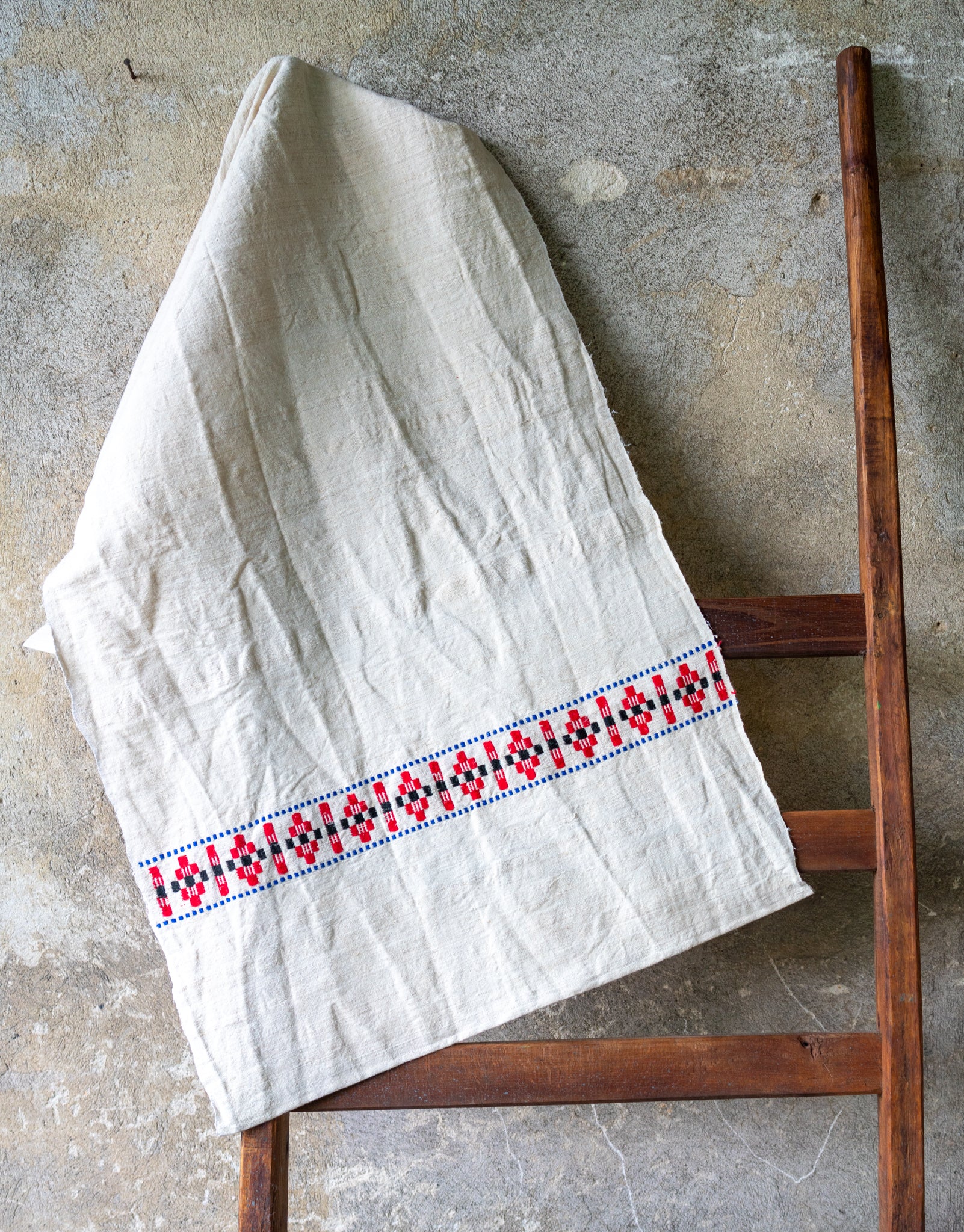 Towel: Handwoven antique Hungarian hemp - T109