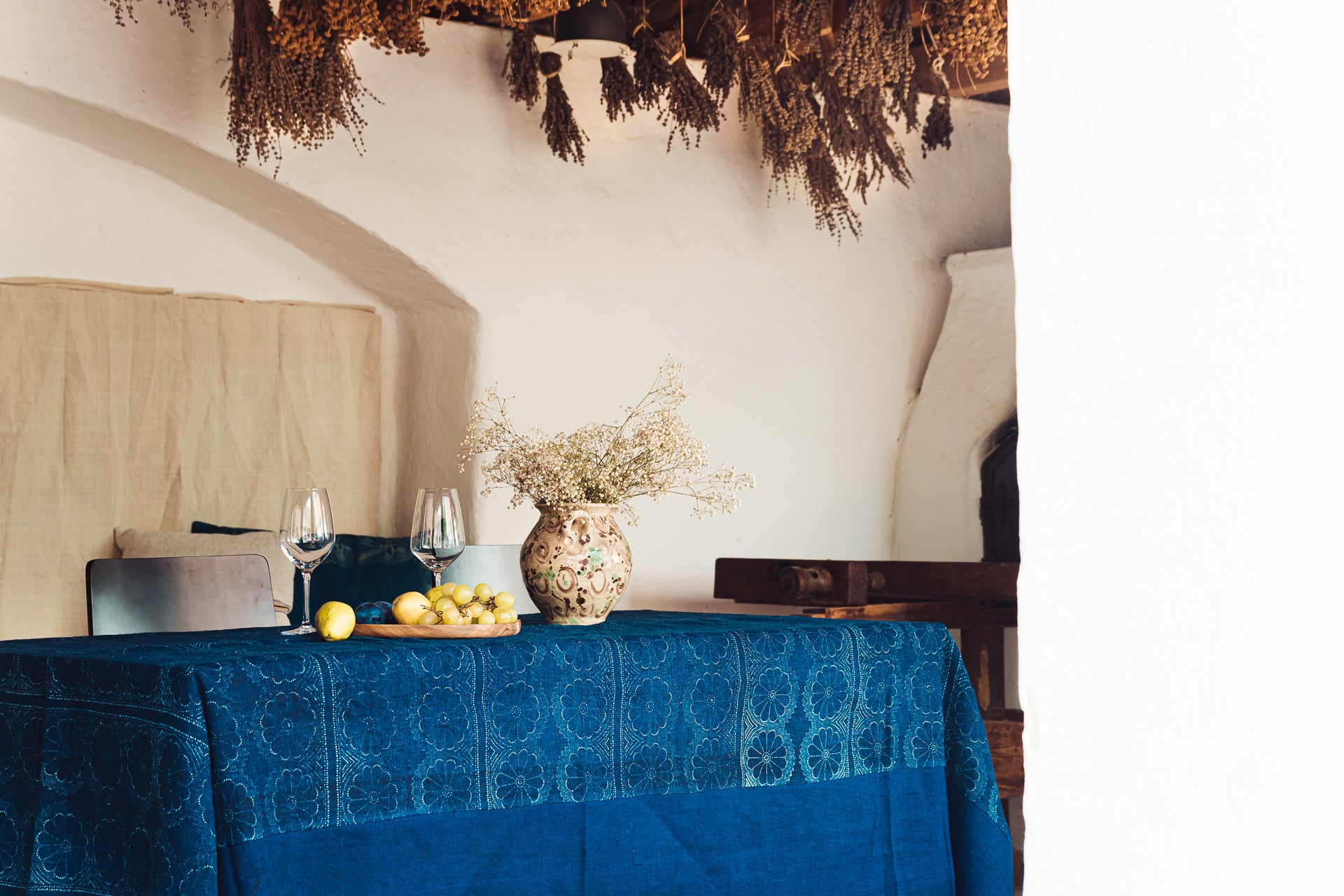 Table Cloth: Antique handwoven Hungarian hemp - TW122