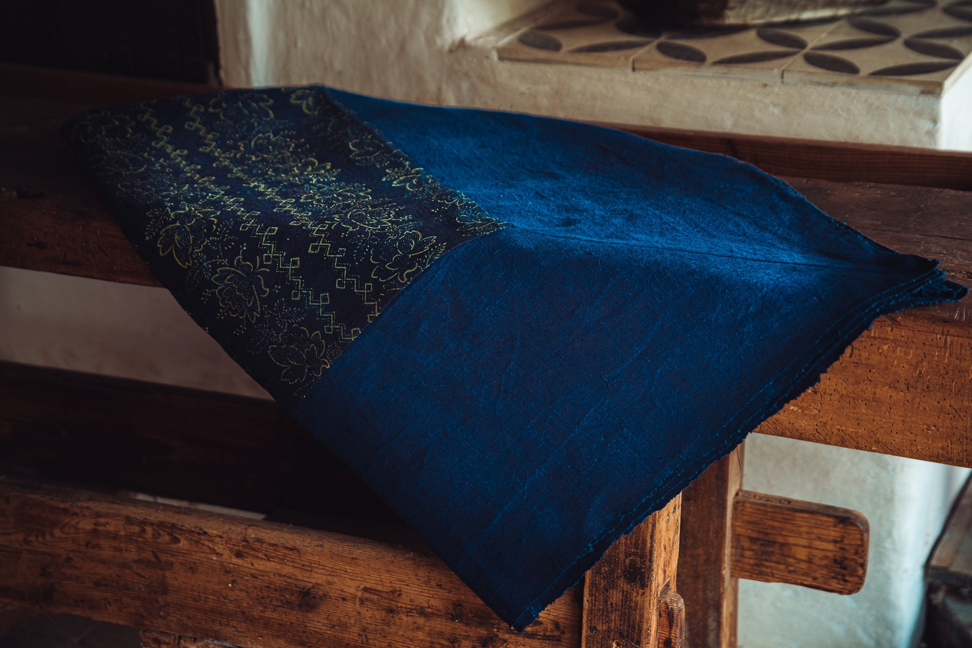 Table Cloth: Antique handwoven Hungarian hemp - TW121